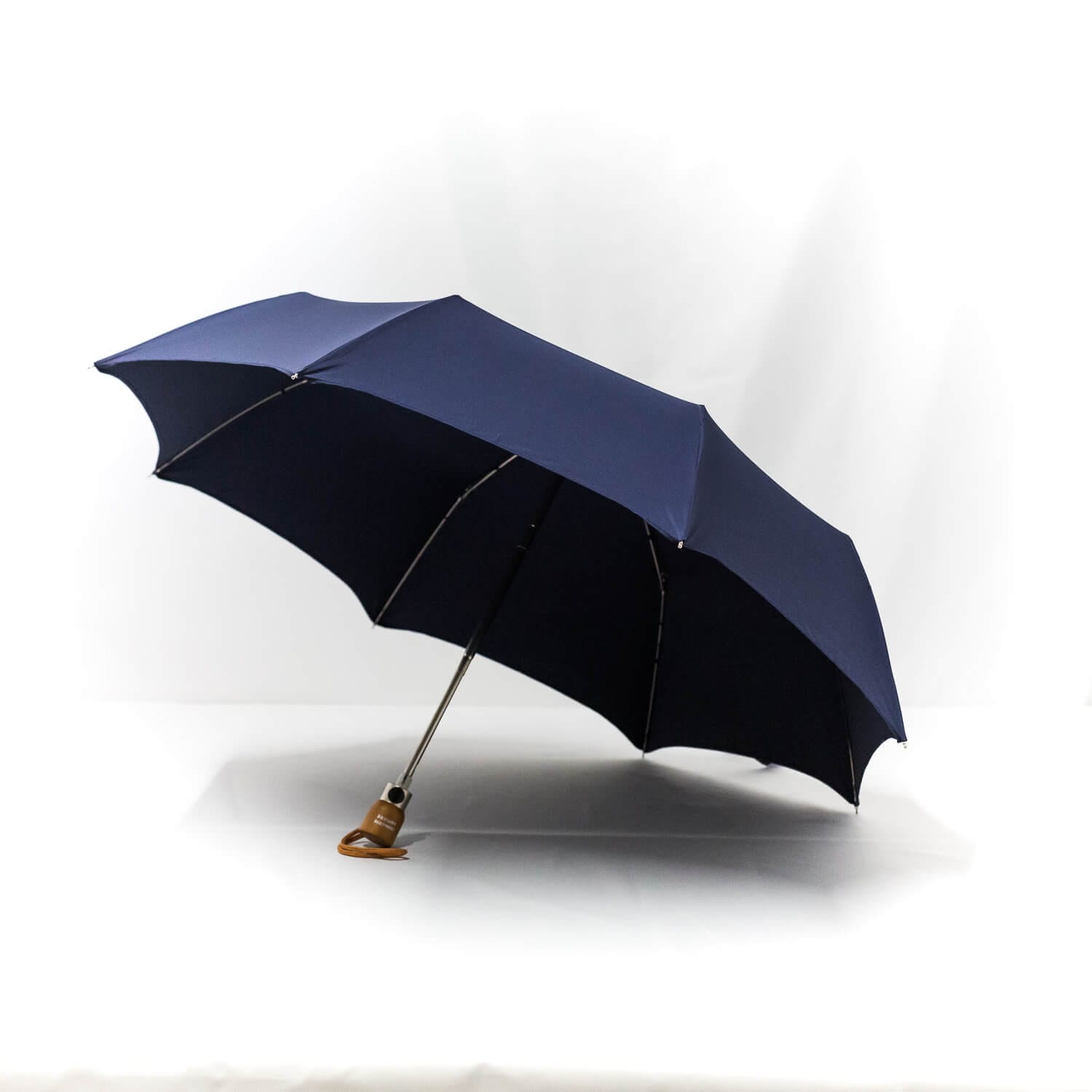 Parapluie pliant classique bleu marine